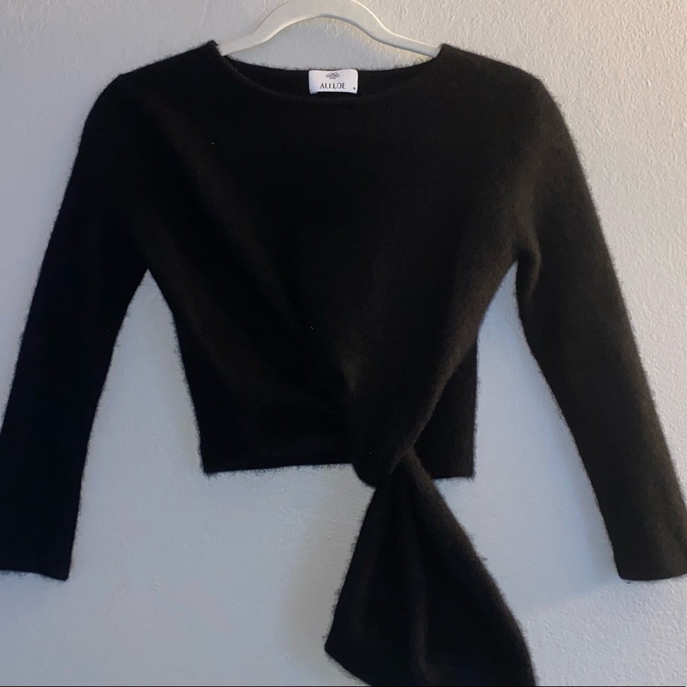 Allude Cashmere sweater